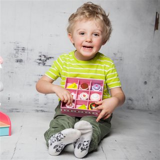 Gebakjes met geschenkdoos - 9 gebakjes